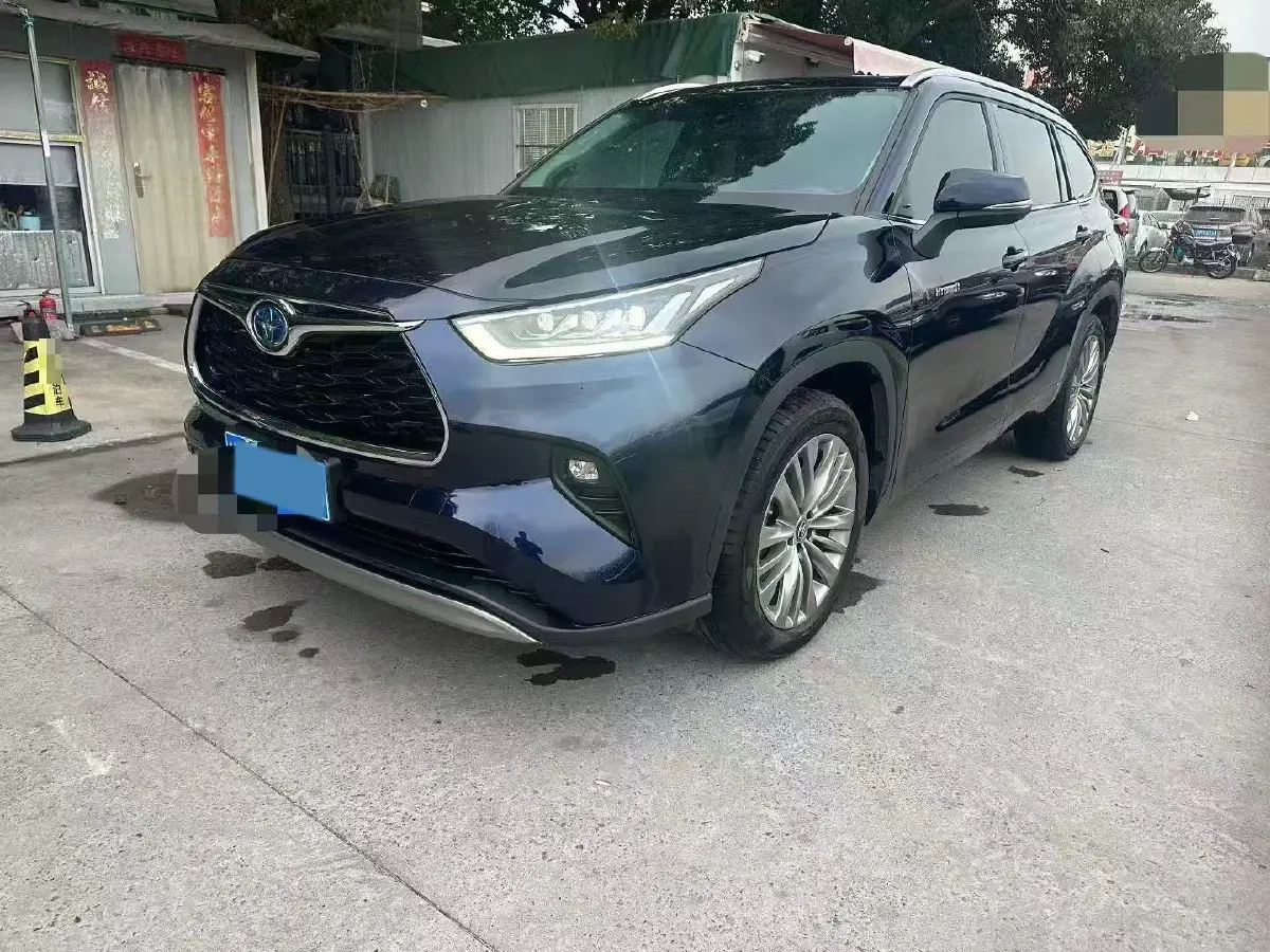 2022 Toyota Highlander 2.5L 192HP L4 E-CVT Hybrid