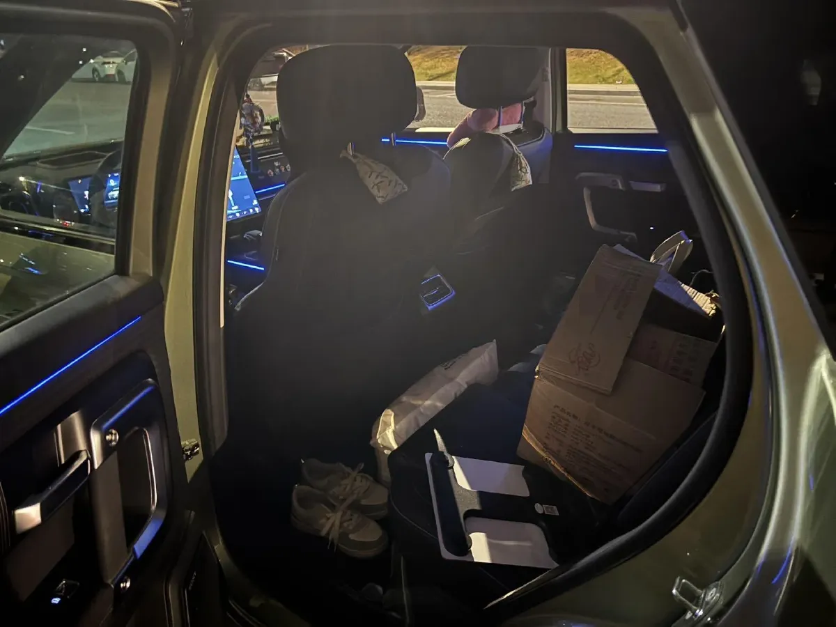 2023 Chery Exploration 06 1.6T 197HP L4 7DCT,autocango,china used car exporter,china ev exporter,chinese used car exporter,chinese used ev exporter