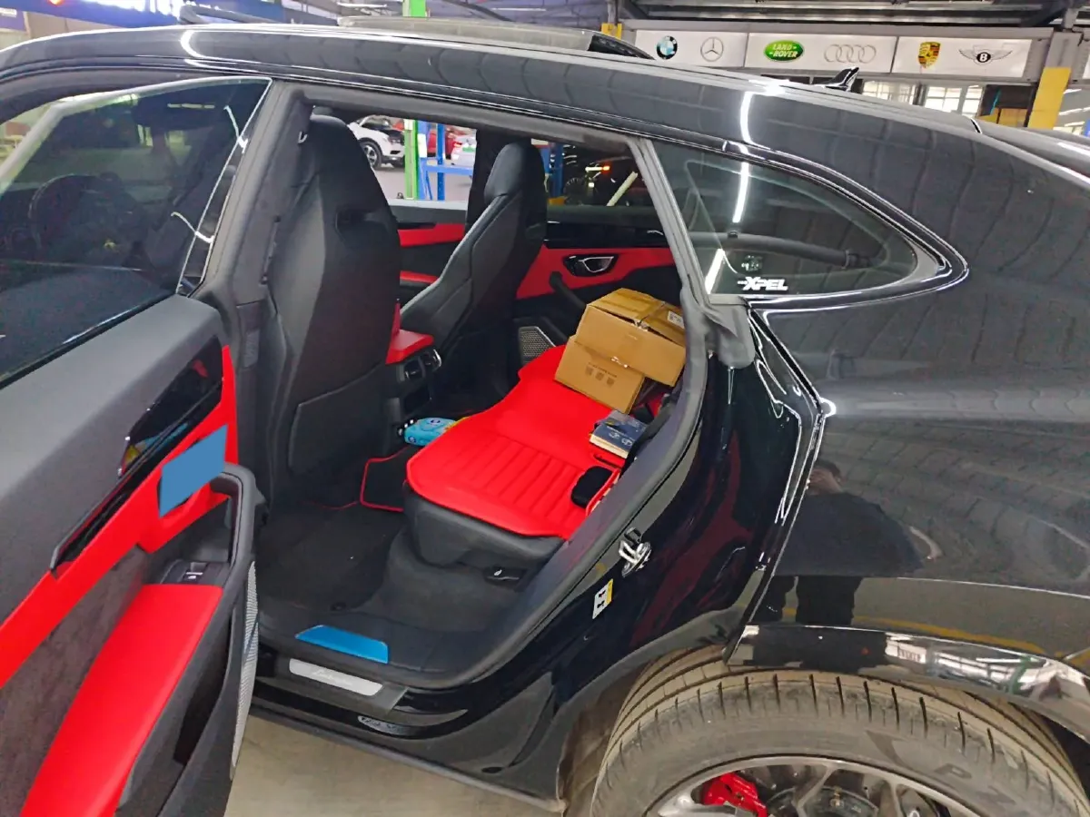 2021 Lamborghini Urus 4.0T 641HP V8 8AT,autocango,china used car exporter,china ev exporter,chinese used car exporter,chinese used ev exporter