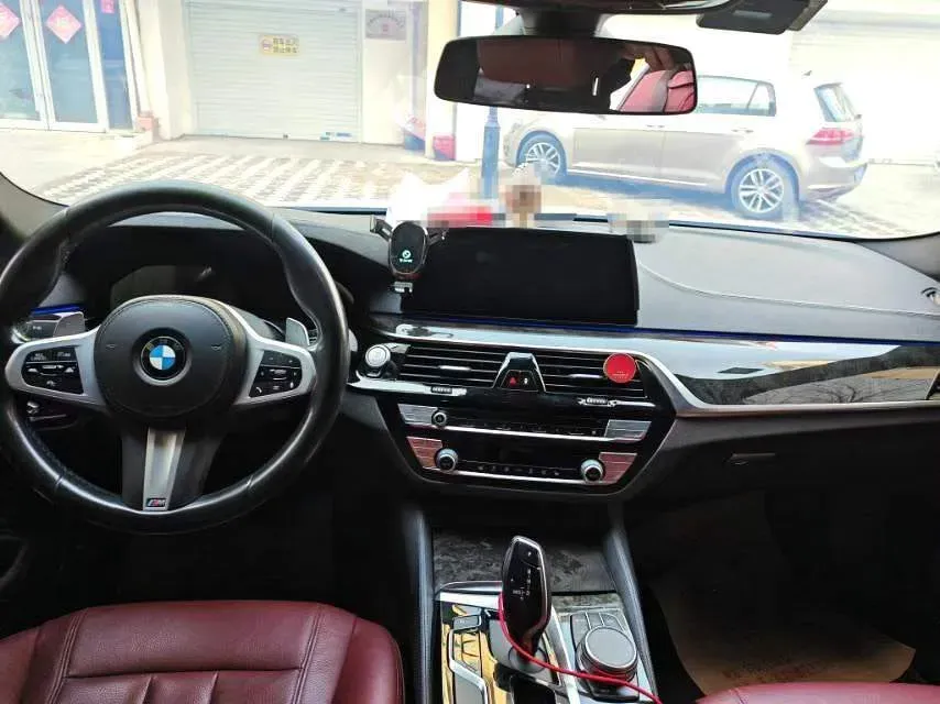 2020 BMW 5 Series 2.0T 252HP L4 8AT,autocango,china used car exporter,china ev exporter,chinese used car exporter,chinese used ev exporter