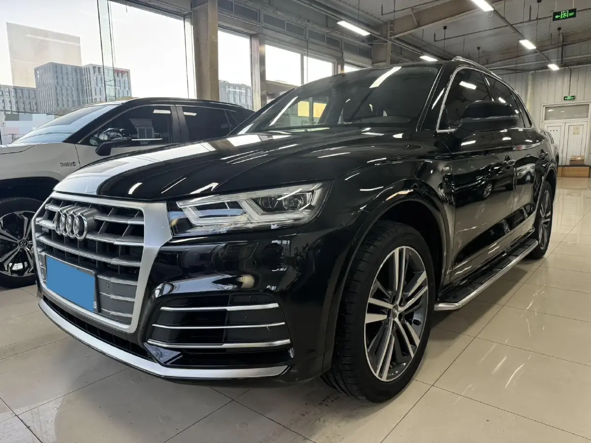 2020 Audi Q5L 2.0T 190HP L4 7DCT