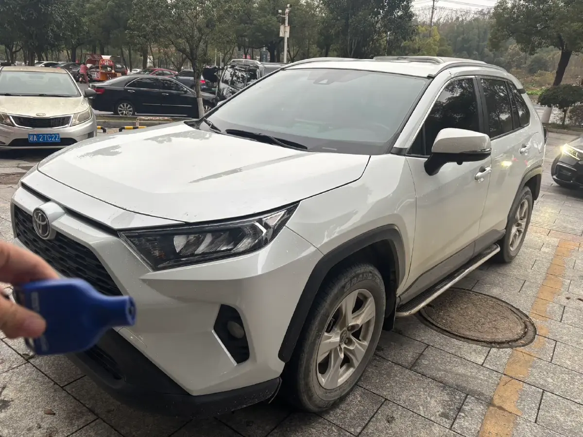 2022 Toyota RAV4 2.0L 171HP L4 CVT