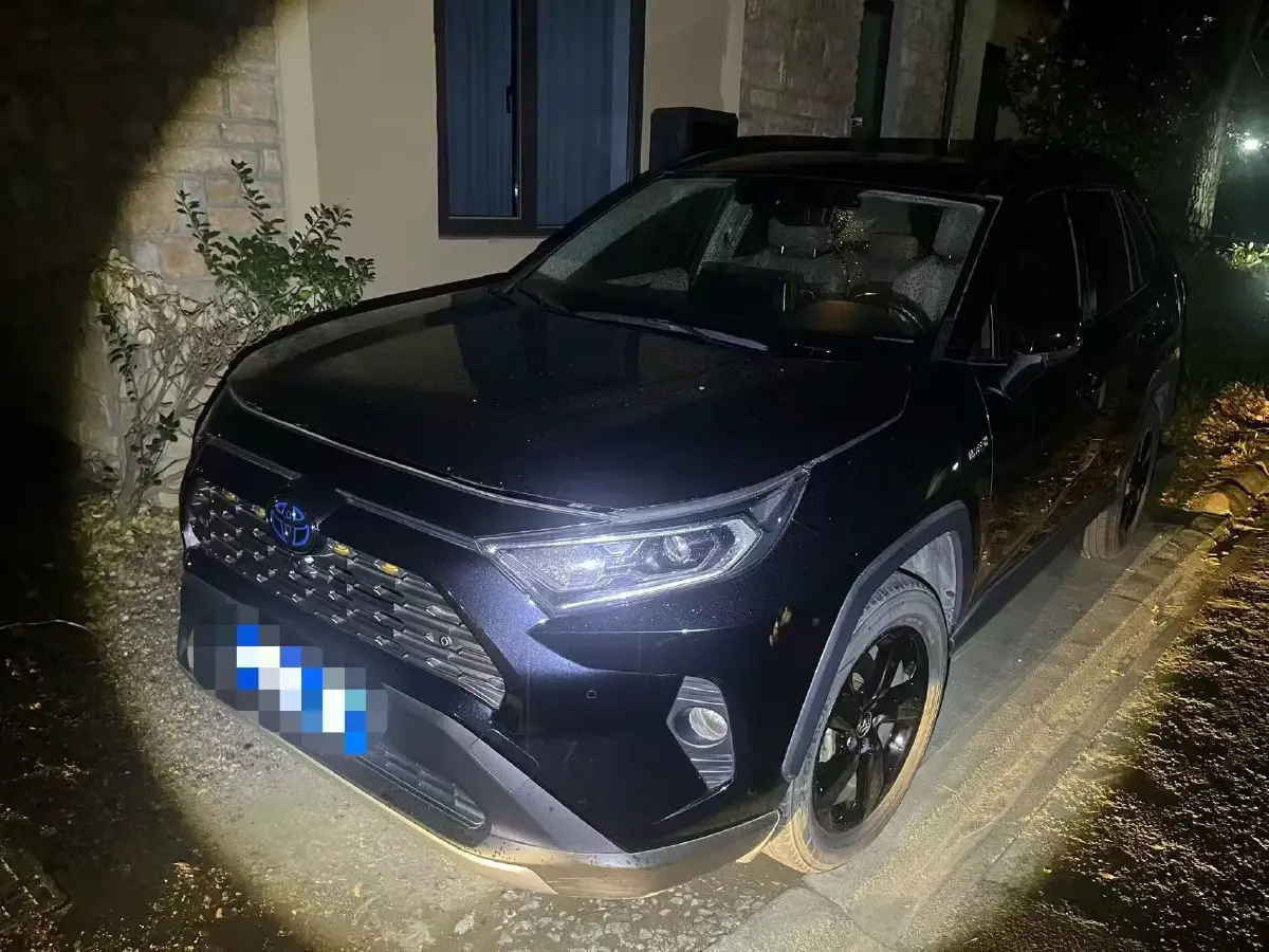 2020 Toyota RAV4 2.5L 178HP L4 E-CVT Hybrid