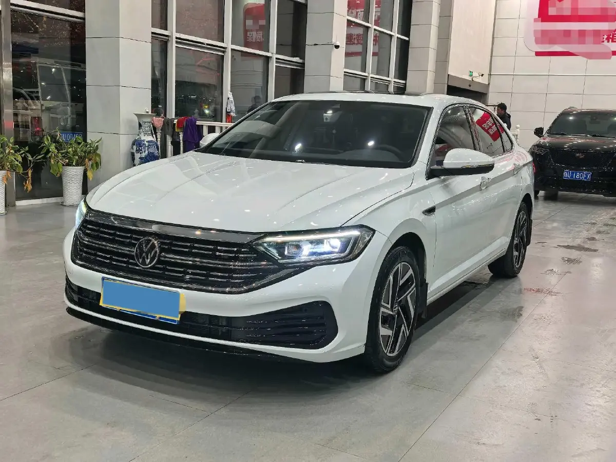 2025 Volkswagen Sagitar 1.5T 160HP L4 7DCT