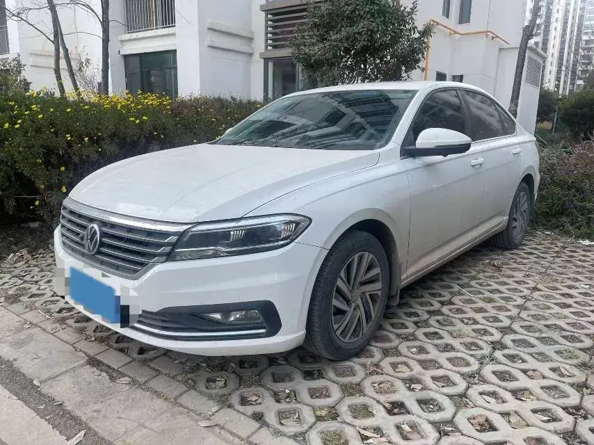 2022 Bestune B70 2.0T 224HP L4 6AT