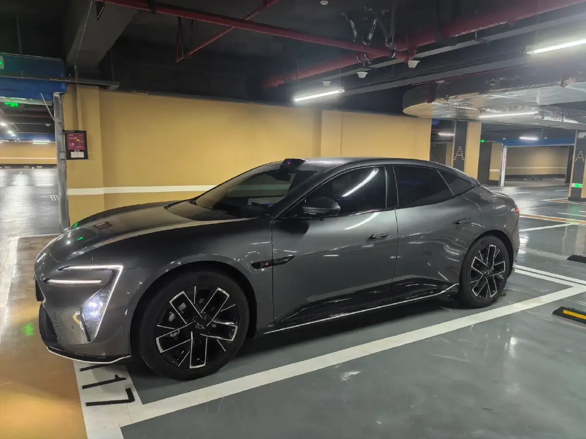 2025 Avatr 06 REEV 156HP REEV