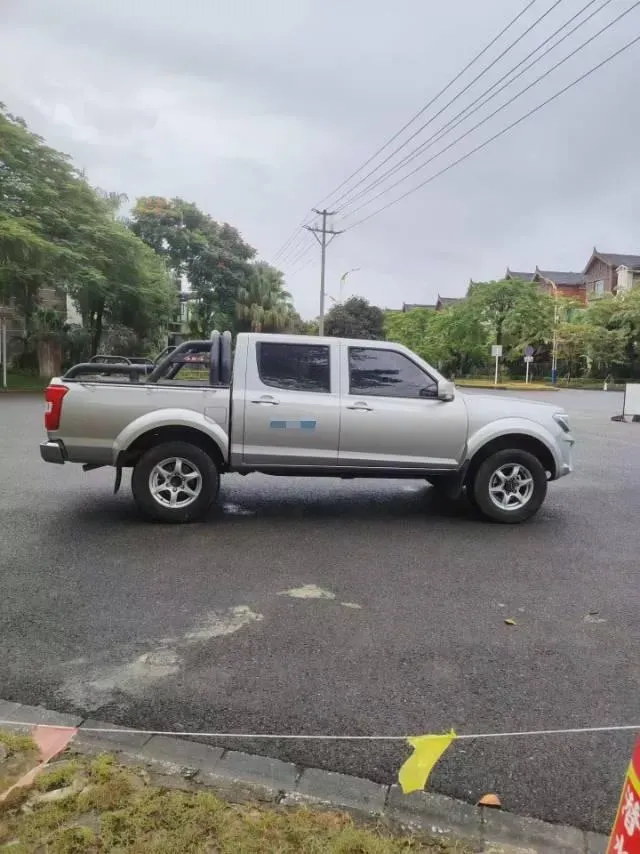 2021 Dongfeng RuiQi 2.4T 165HP L4 5MT,autocango,china used car exporter,china ev exporter,chinese used car exporter,chinese used ev exporter