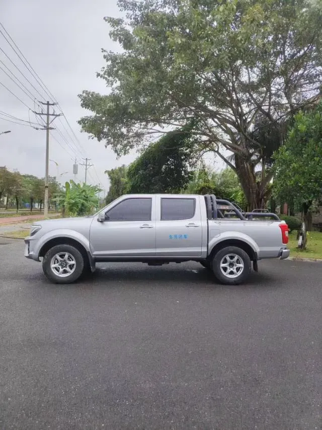 2021 Dongfeng RuiQi 2.4T 165HP L4 5MT,autocango,china used car exporter,china ev exporter,chinese used car exporter,chinese used ev exporter