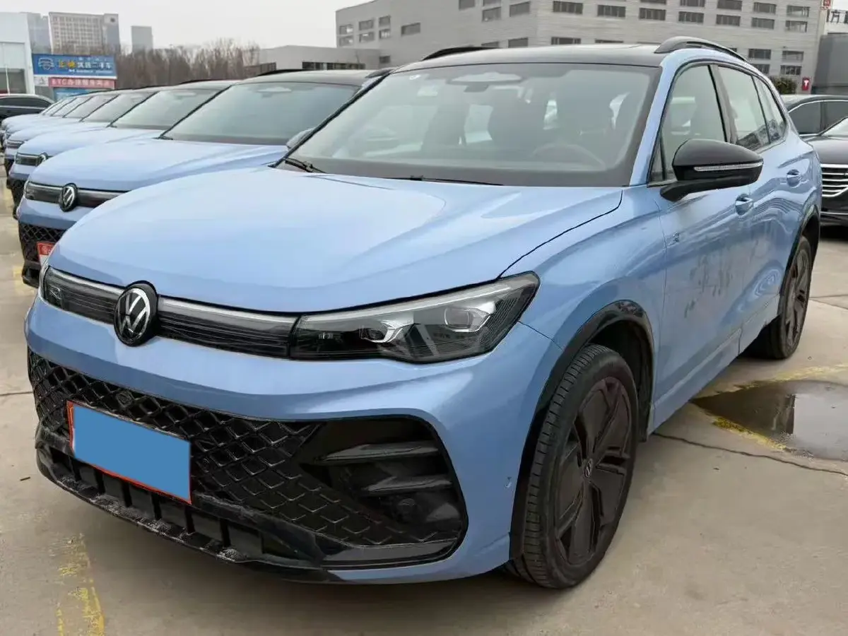 2024 Volkswagen Tiguan L 2.0T 220HP L4 7DCT