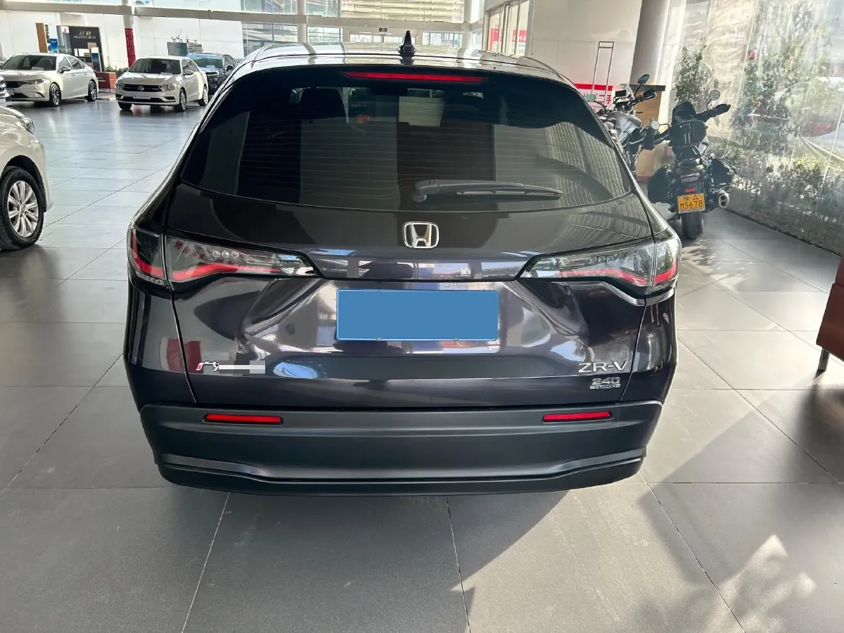 2023 Honda ZR-V 1.5T 182HP L4 CVT,autocango,china used car exporter,china ev exporter,chinese used car exporter,chinese used ev exporter