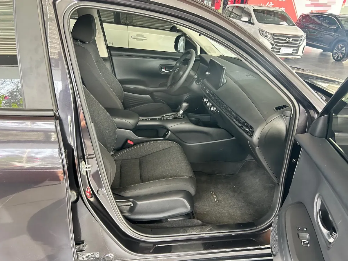 2023 Honda ZR-V 1.5T 182HP L4 CVT,autocango,china used car exporter,china ev exporter,chinese used car exporter,chinese used ev exporter