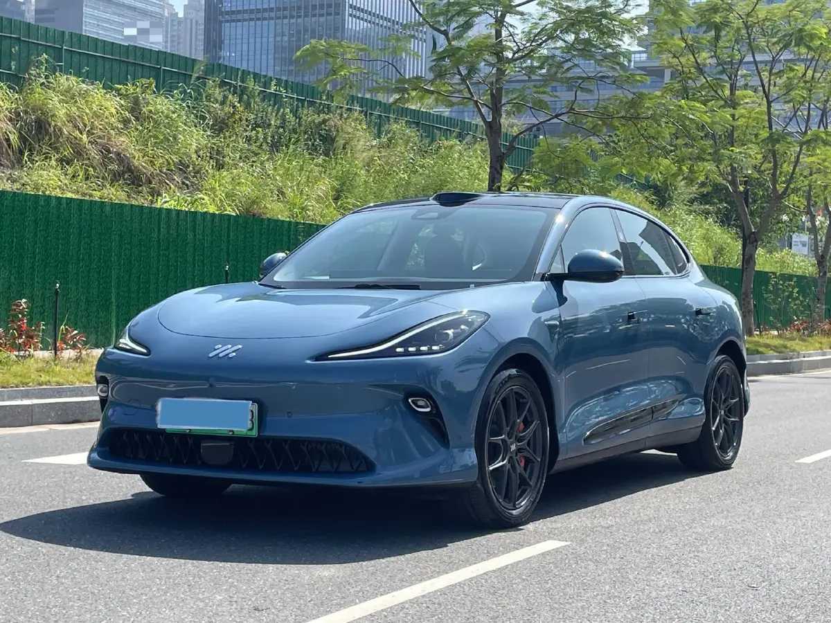 2025 IM LS6 BEV 83KWH