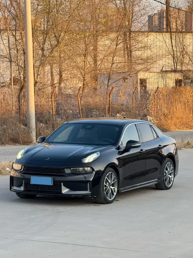 2019 LYNK&CO 01 2.0T 190HP L4 6AT