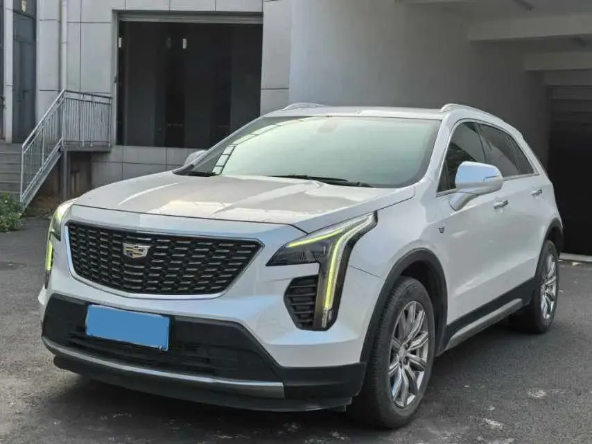 2020 Cadillac XT4 2.0T 241HP L4 9AT