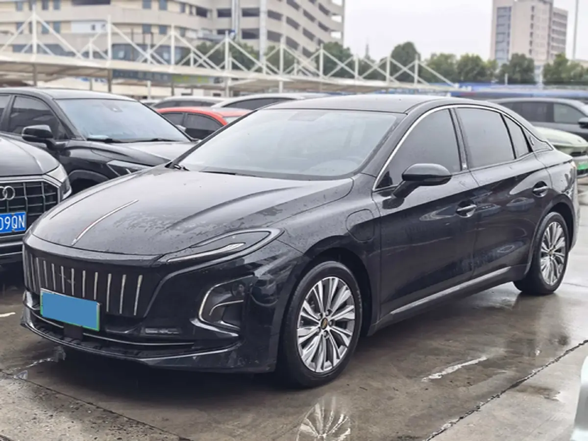 2024 HongQi E-QM5 BEV 60KWH