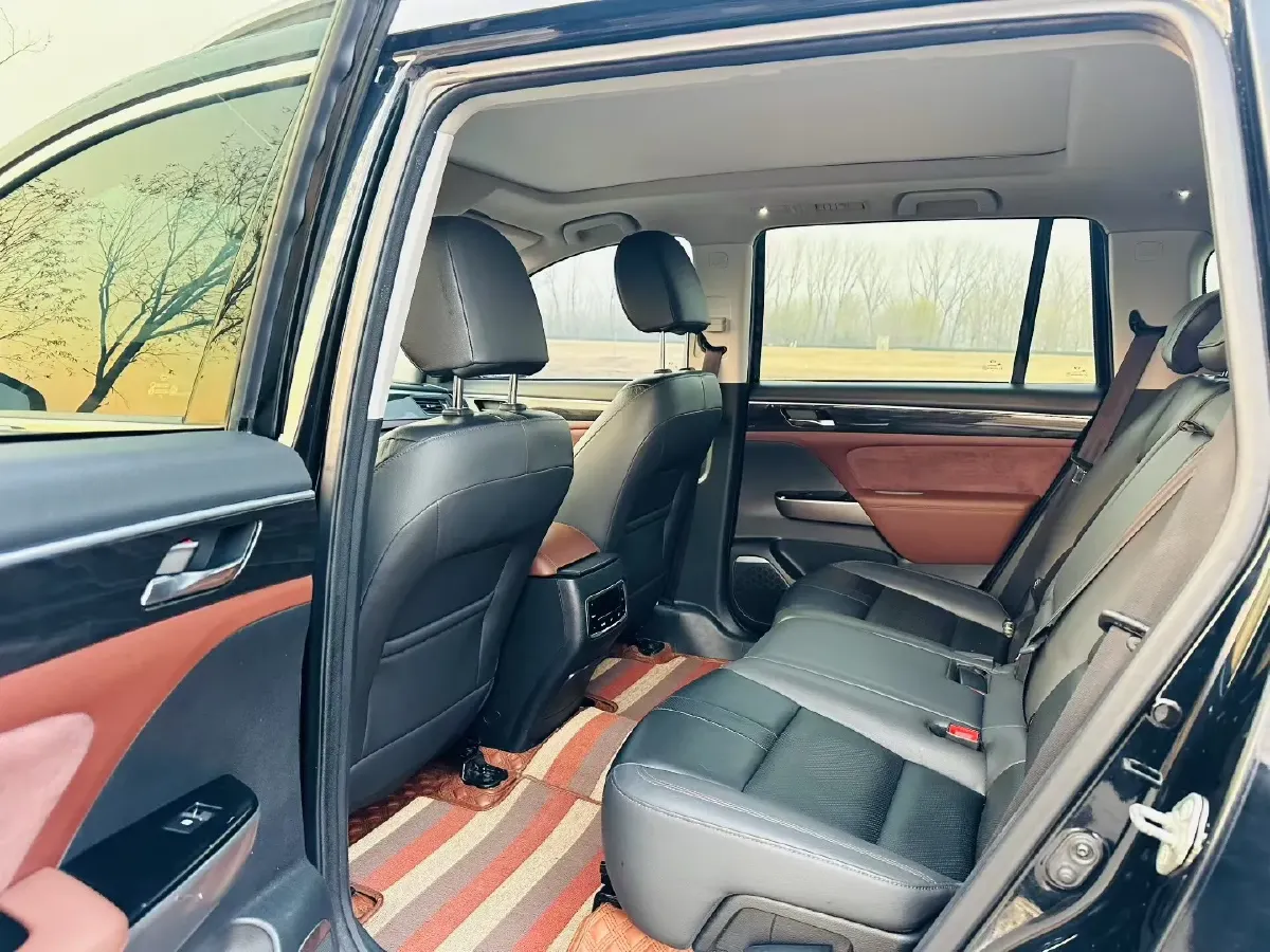 2017 GAC Trumpchi GS8 2.0T 201HP L4 6AT,autocango,china used car exporter,china ev exporter,chinese used car exporter,chinese used ev exporter