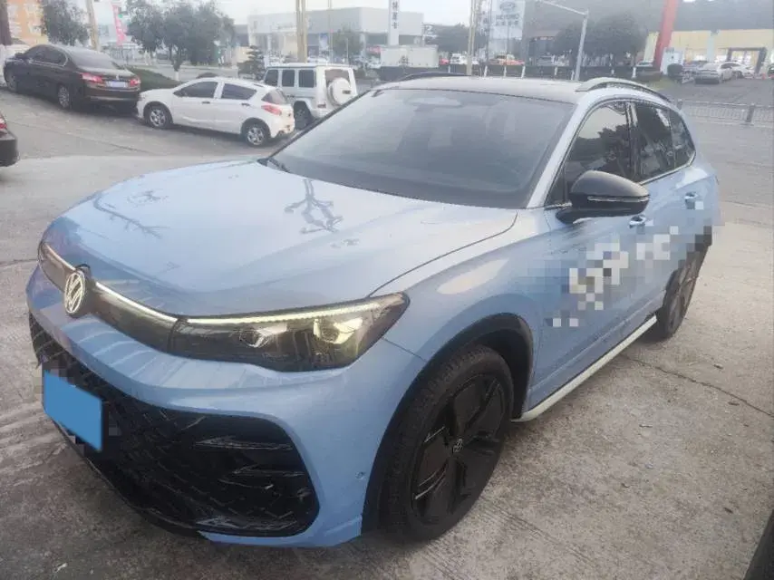 2024 Volkswagen Tiguan L 2.0T 220HP L4 7DCT