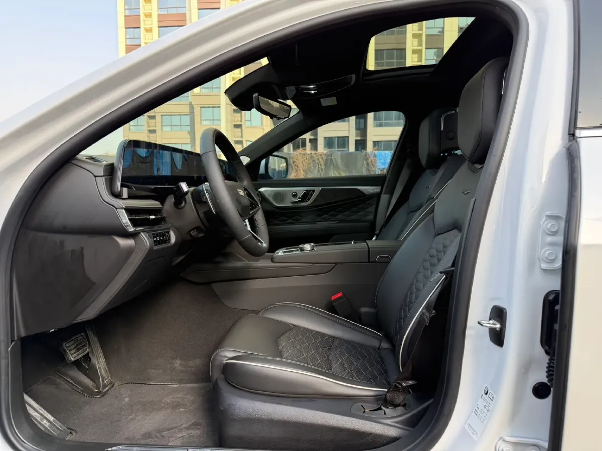 2026 Cadillac CT6 2.0T 237HP L4 10AT,autocango,china used car exporter,china ev exporter,chinese used car exporter,chinese used ev exporter