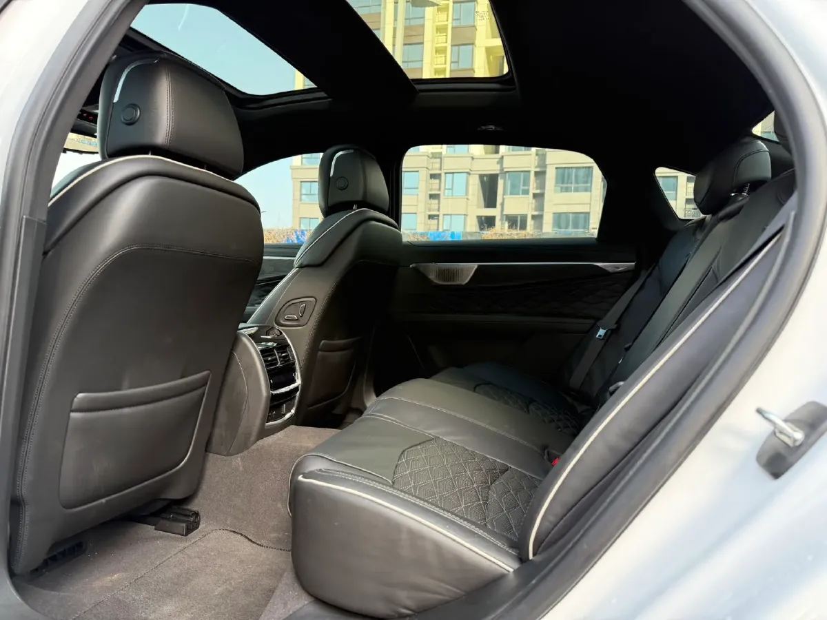 2026 Cadillac CT6 2.0T 237HP L4 10AT,autocango,china used car exporter,china ev exporter,chinese used car exporter,chinese used ev exporter