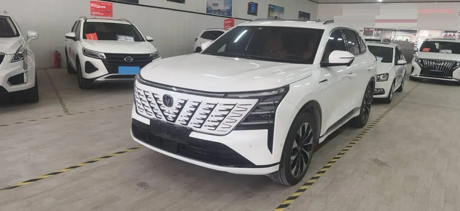 2025 ChangAn CS75 Plus 2.0T 233HP L4 8AT