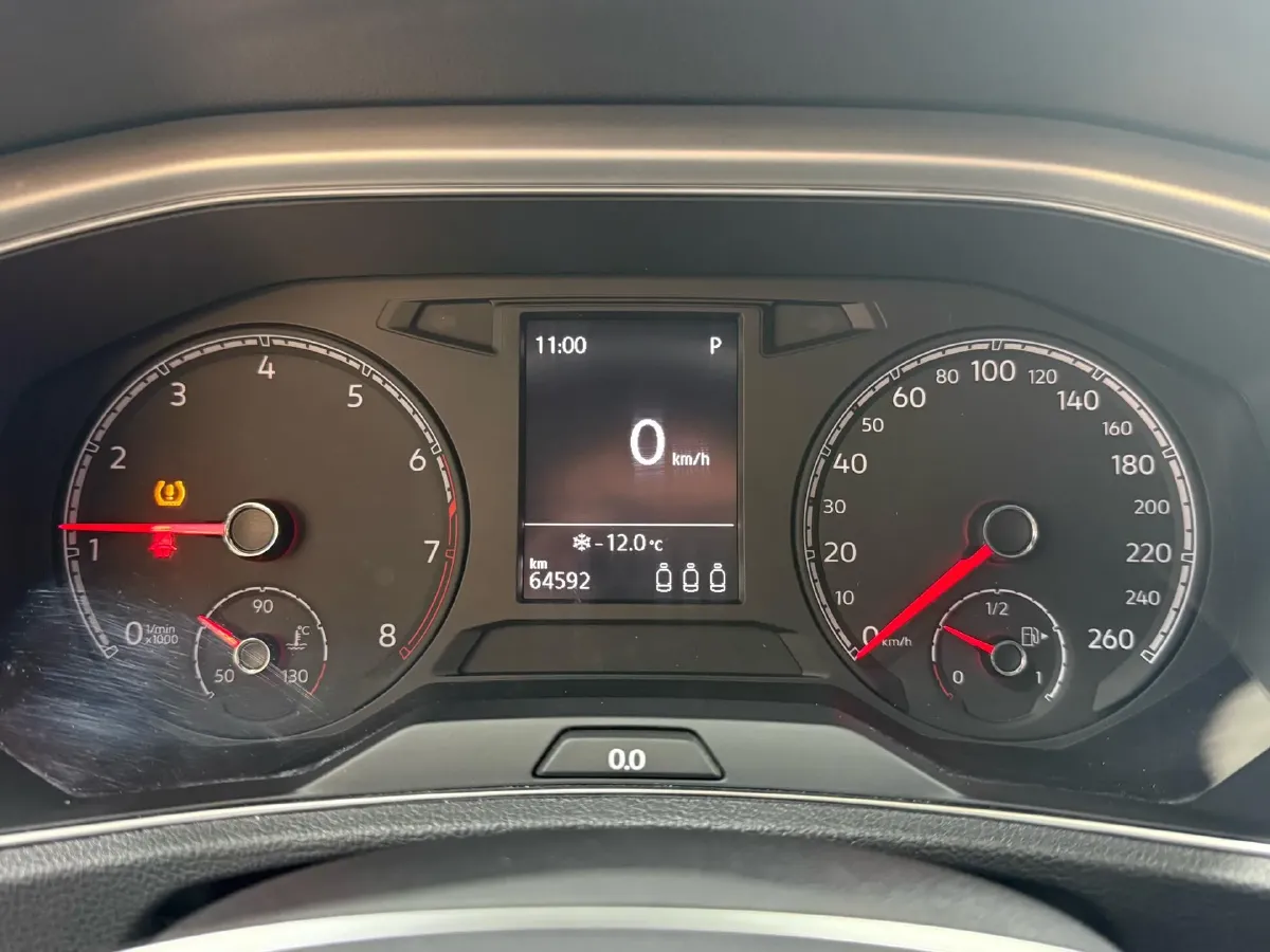 2022 Volkswagen T-Roc 1.4T 150HP L4 7DCT,autocango,china used car exporter,china ev exporter,chinese used car exporter,chinese used ev exporter