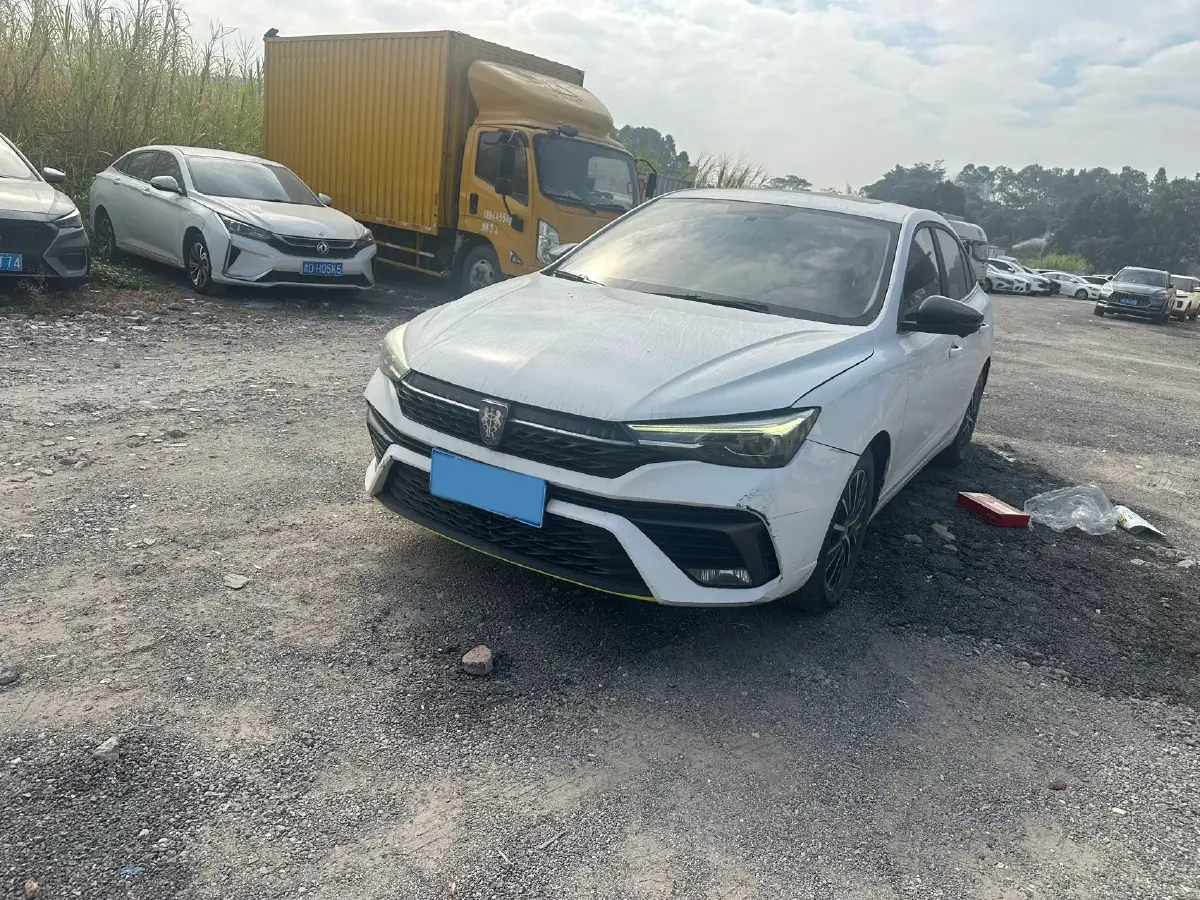 2021 Roewe i5 1.5L 120HP L4 CVT