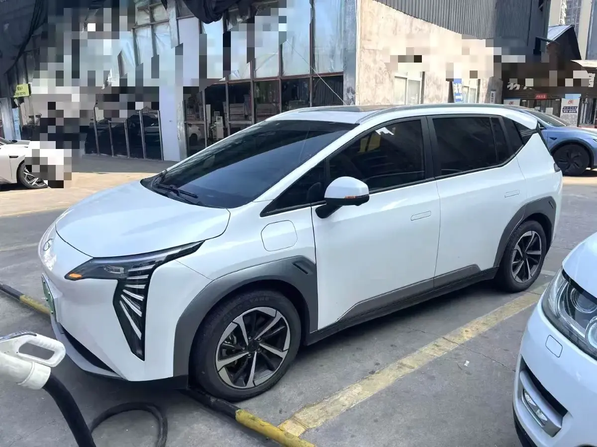 2023 Aion Y BEV 61.7KWH