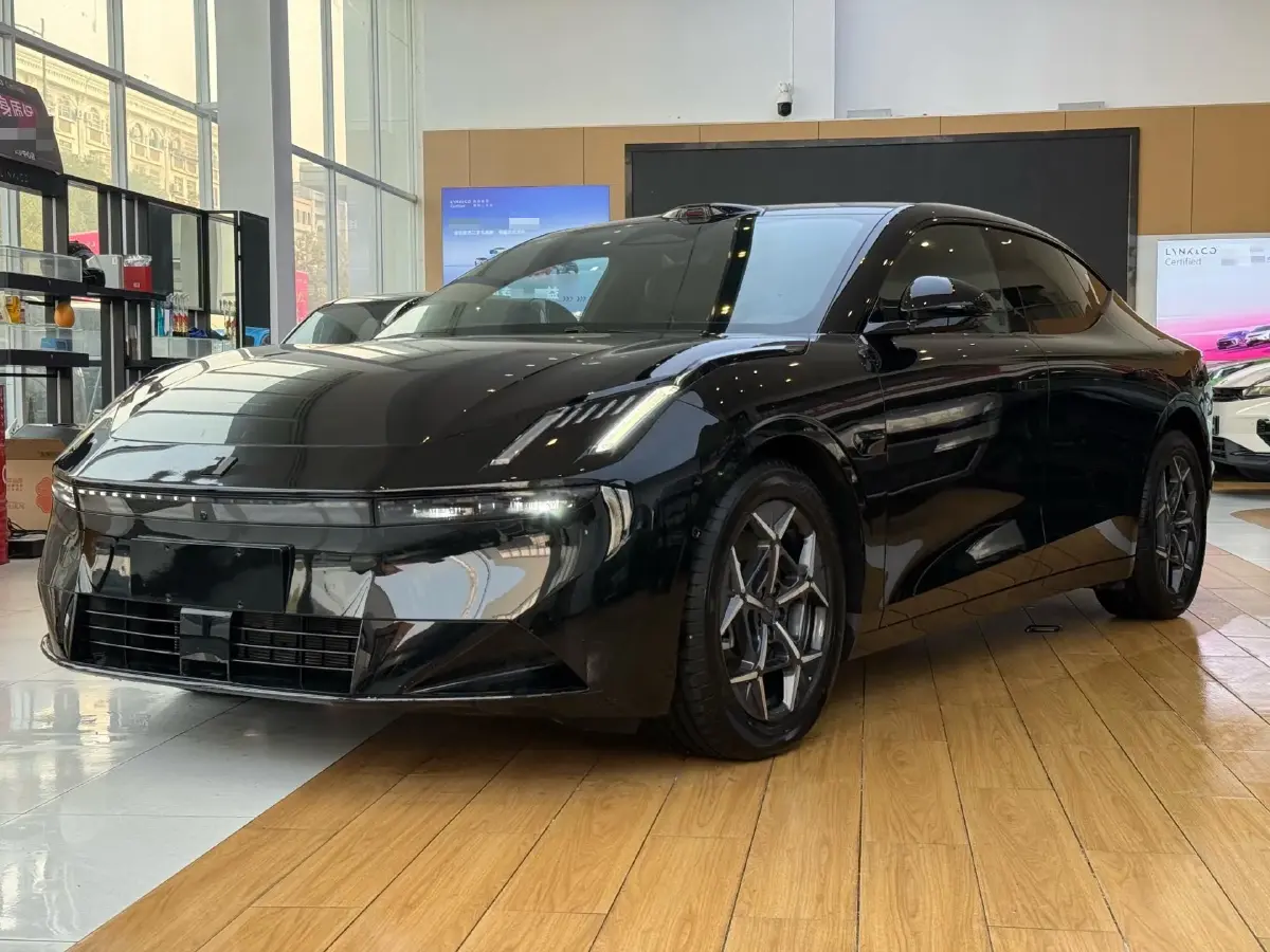 2025 LYNK&CO 10 EM-P 1.5T 163HP L4 3DHT PHEV