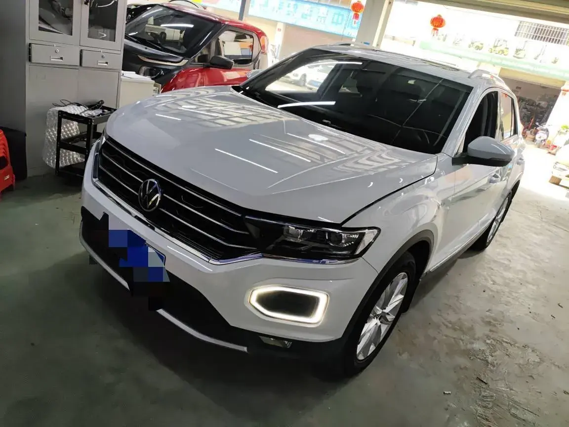 2021 Volkswagen T-Roc 1.4T 150HP L4 7DCT