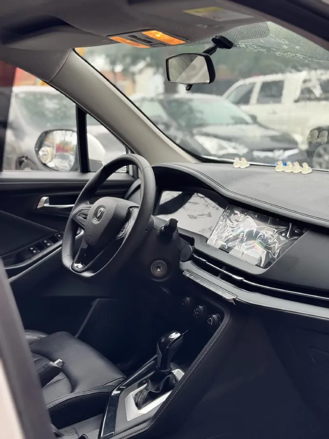 2021 ChangAn CS15 1.5L 107HP L4 5DCT,autocango,china used car exporter,china ev exporter,chinese used car exporter,chinese used ev exporter