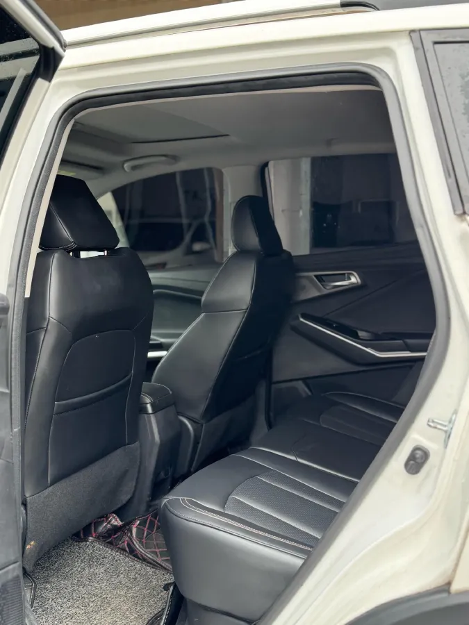 2021 ChangAn CS15 1.5L 107HP L4 5DCT,autocango,china used car exporter,china ev exporter,chinese used car exporter,chinese used ev exporter