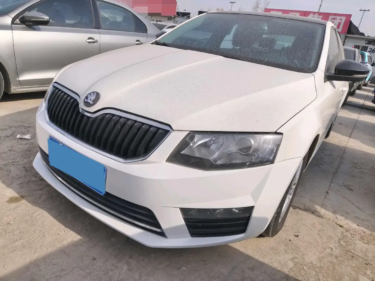 2017 Skoda Octavia 1.6L 110HP L4 6AT