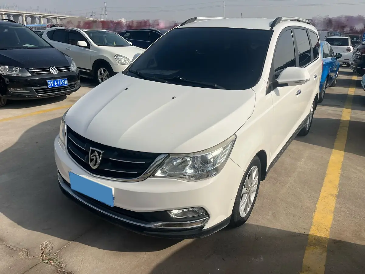 2016 BaoJun 560 1.5T 150HP L4 6MT