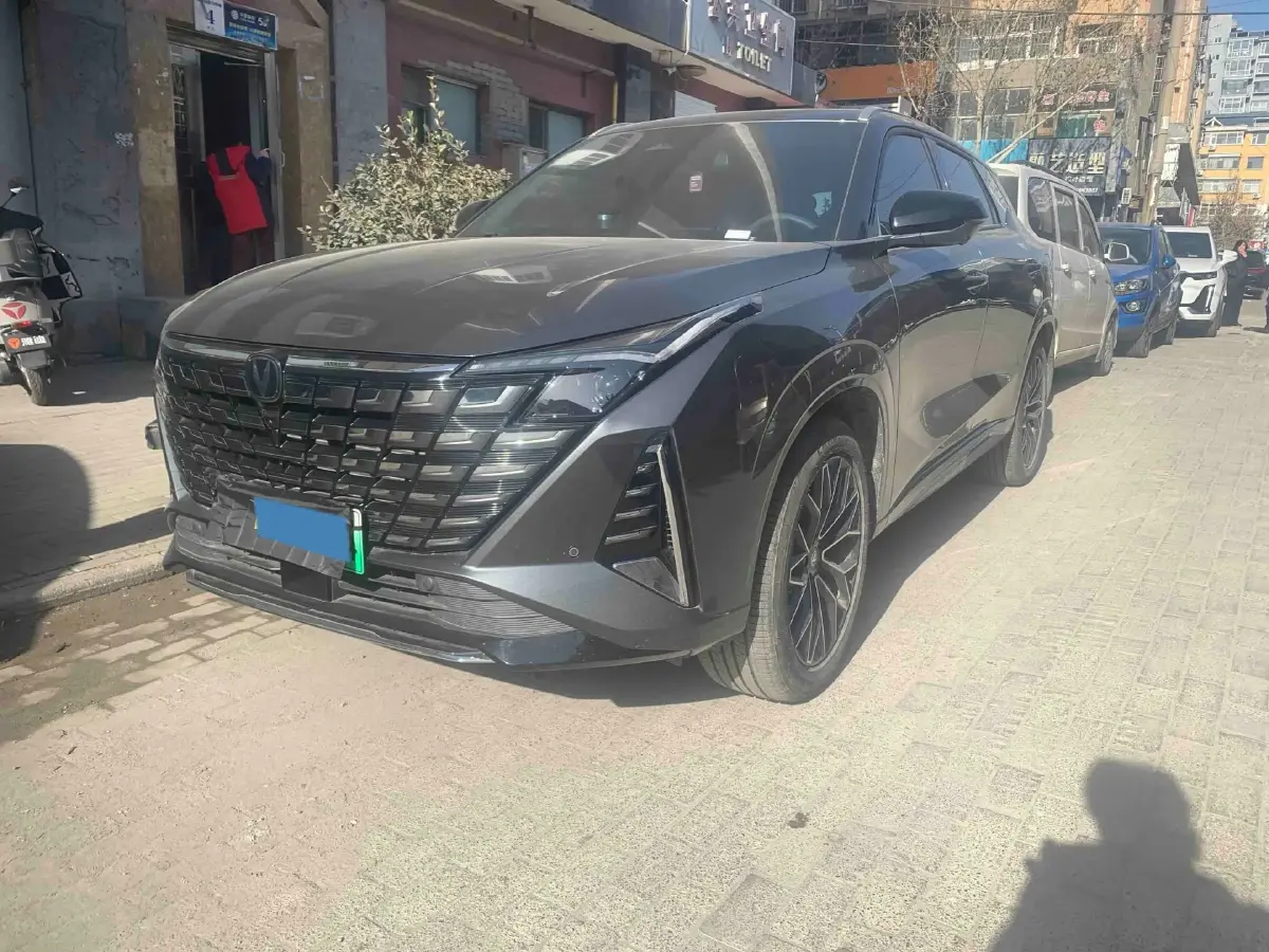 2025 ChangAn UNI-Z 1.5L 98HP L4 E-CVT PHEV 18.4KWH