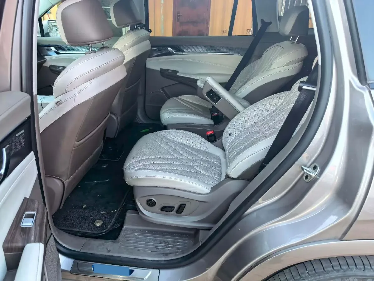 2023 Roewe RX9 2.0T 242HP L4 9AT,autocango,china used car exporter,china ev exporter,chinese used car exporter,chinese used ev exporter