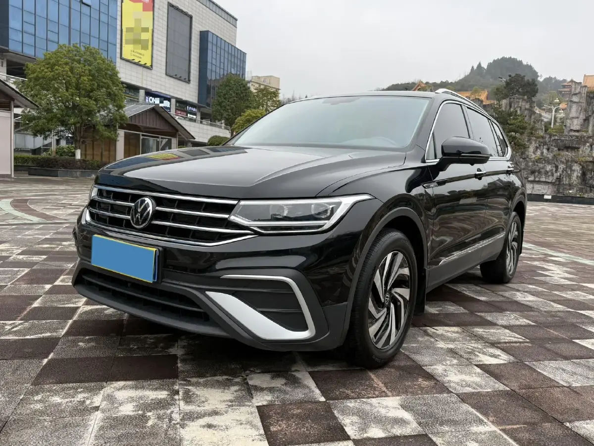 2023 Volkswagen Tiguan L 1.5T 160HP L4 7DCT