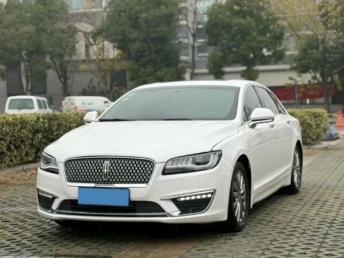 2018 Lincoln MKZ 2.0T 203HP L4 6AT