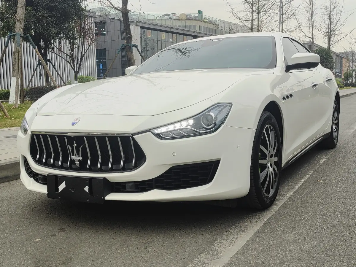 2021 Maserati Ghibli 2.0T 330HP L4 8AT
