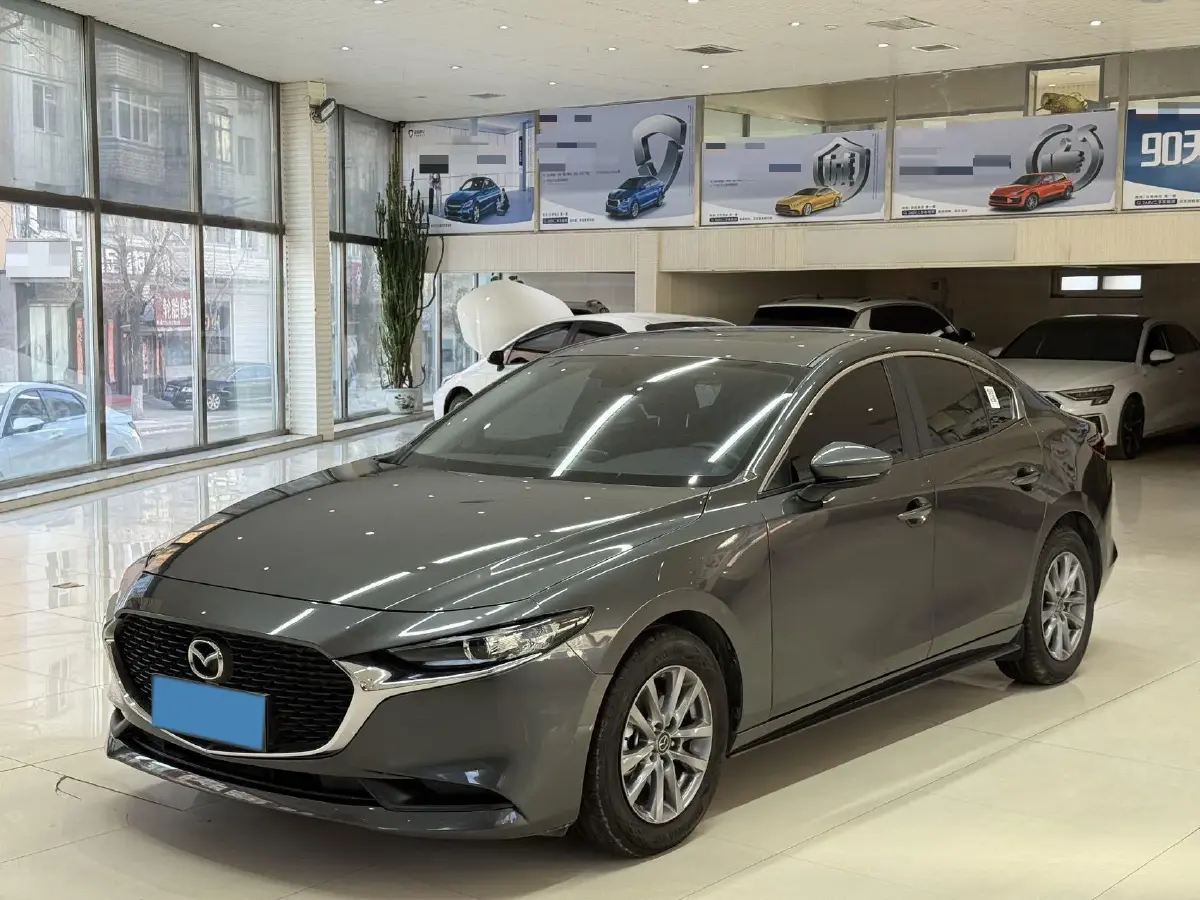 2021 Mazda 3 Axela 1.5L 117HP L4 6AT