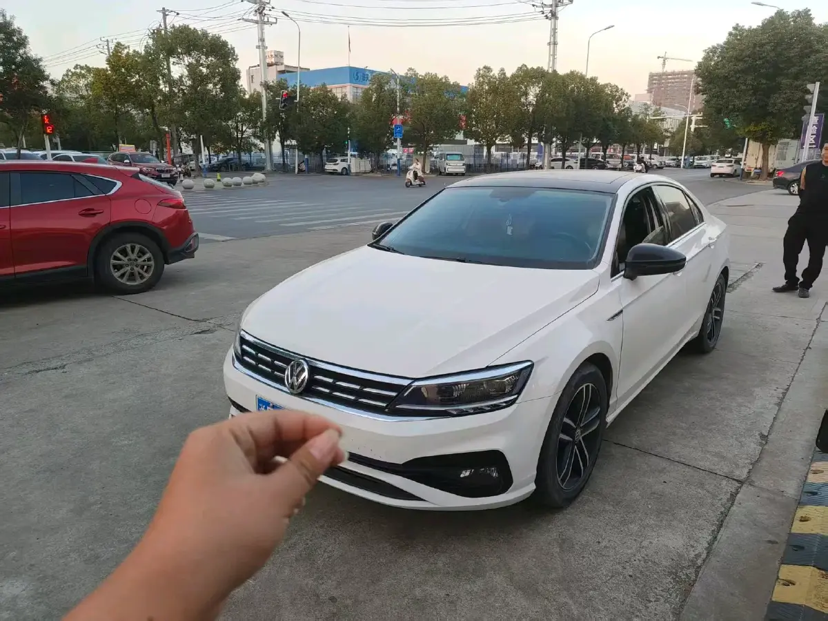 2021 Volkswagen Lamando 1.4T 150HP L4 7DCT