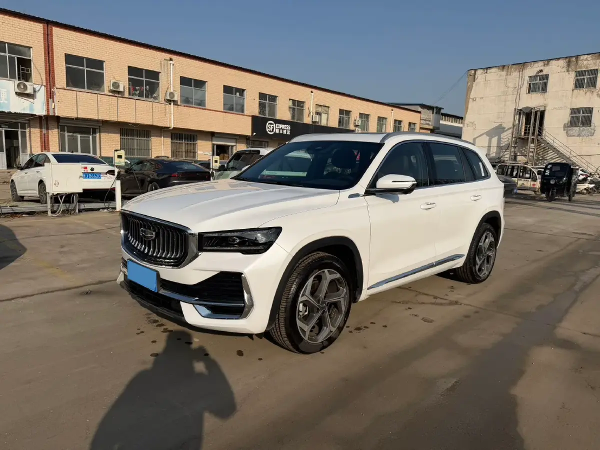 2025 Geely Monjaro 2.0T 238HP L4 8AT