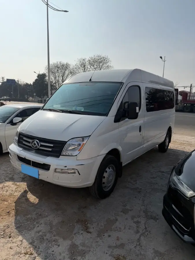2021 MAXUS XinTu V80 2.0T 139HP L4 6MT