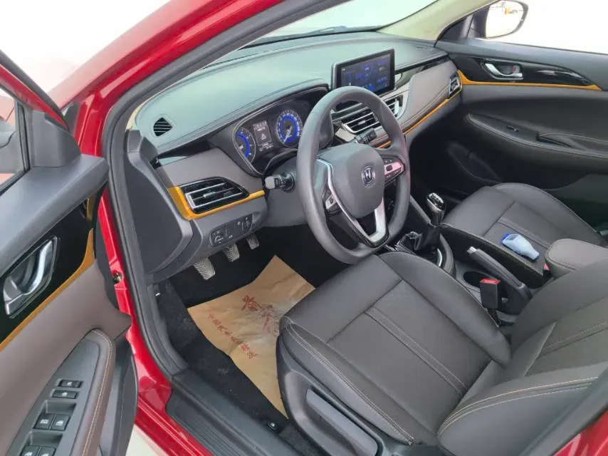 2019 ChangAn Eado DT 1.6L 125HP L4 5MT,autocango,china used car exporter,china ev exporter,chinese used car exporter,chinese used ev exporter