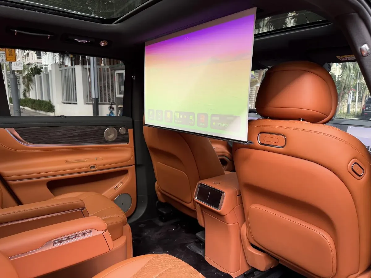 2025 AITO AITO M9 REEV 160HP REEV 52KWH,autocango,china used car exporter,china ev exporter,chinese used car exporter,chinese used ev exporter