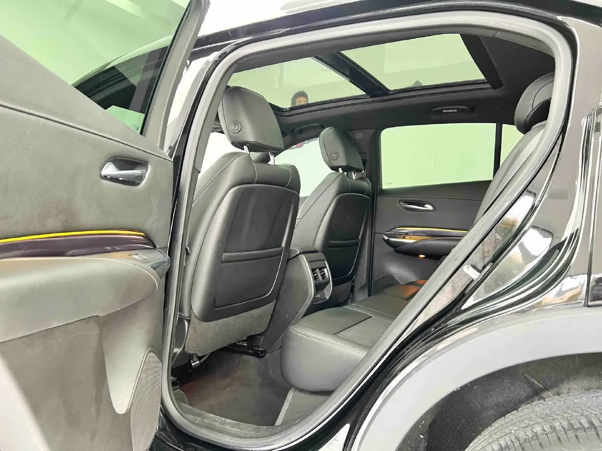 2021 Cadillac XT4 2.0T 237HP L4 9AT,autocango,china used car exporter,china ev exporter,chinese used car exporter,chinese used ev exporter