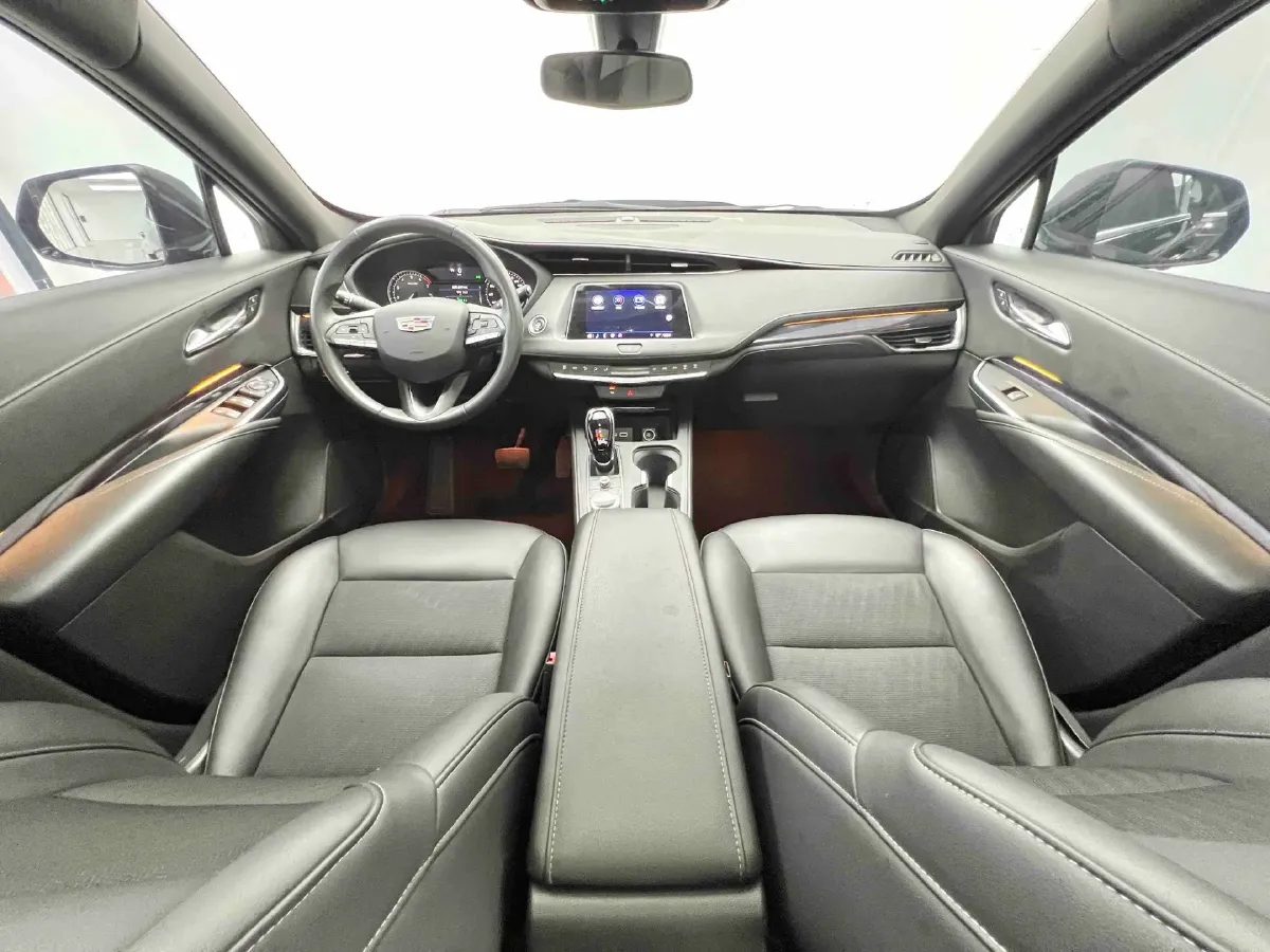 2021 Cadillac XT4 2.0T 237HP L4 9AT,autocango,china used car exporter,china ev exporter,chinese used car exporter,chinese used ev exporter