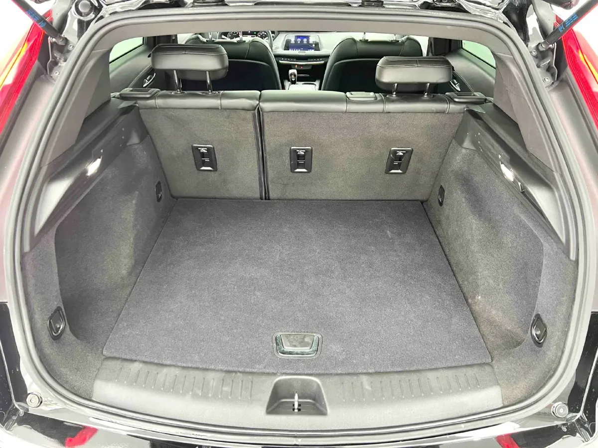 2021 Cadillac XT4 2.0T 237HP L4 9AT,autocango,china used car exporter,china ev exporter,chinese used car exporter,chinese used ev exporter