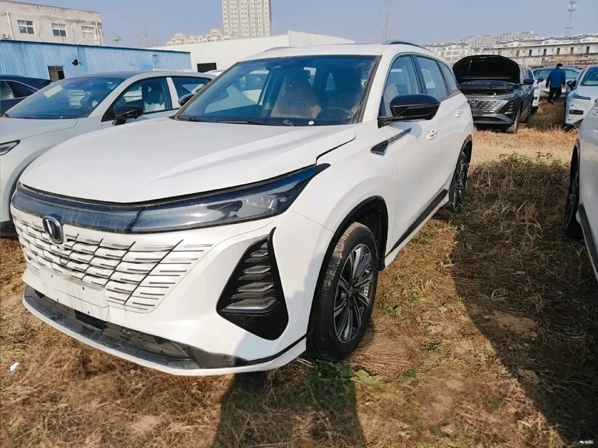 2024 ChangAn CS75 Plus 1.5T 188HP L4 8AT