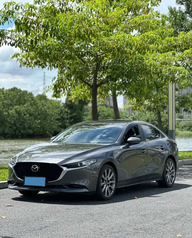 2020 Mazda 3 Axela 2.0L 158HP L4 6AT