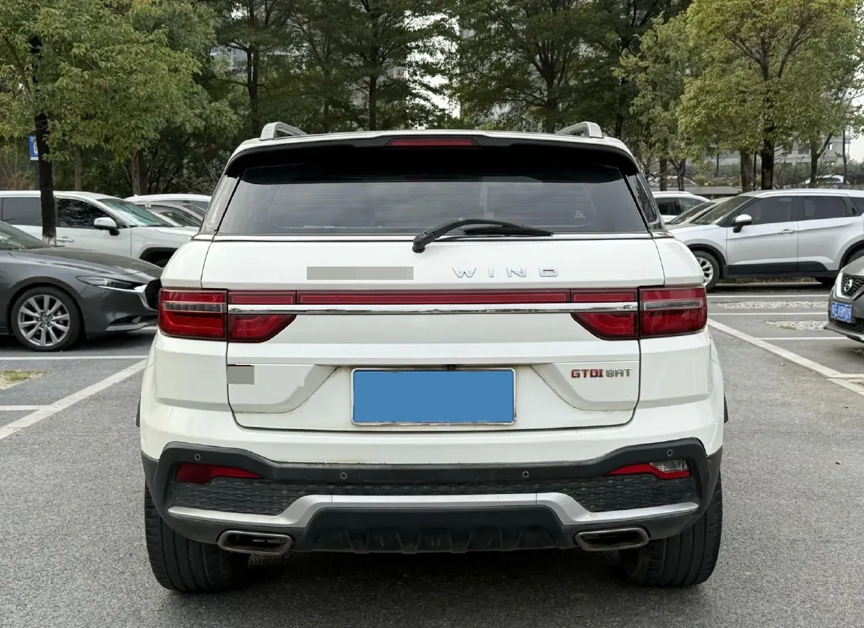2018 Landwind X7 1.5T 163HP L4 8AT,autocango,china used car exporter,china ev exporter,chinese used car exporter,chinese used ev exporter